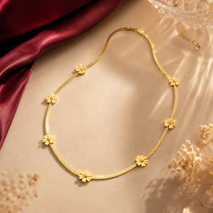 Daisy Flower Snake Chain Necklace